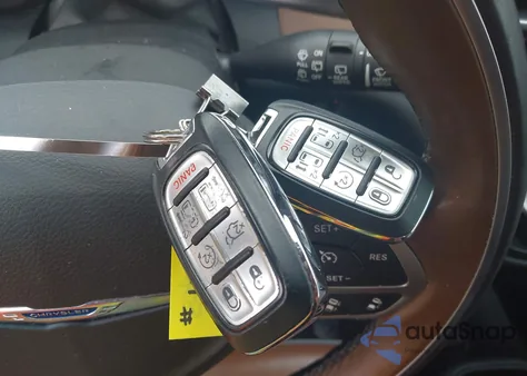 2017 Chrysler Pacifica Limited из США, поврежденный, VIN 2C4RC1GG3HR536871